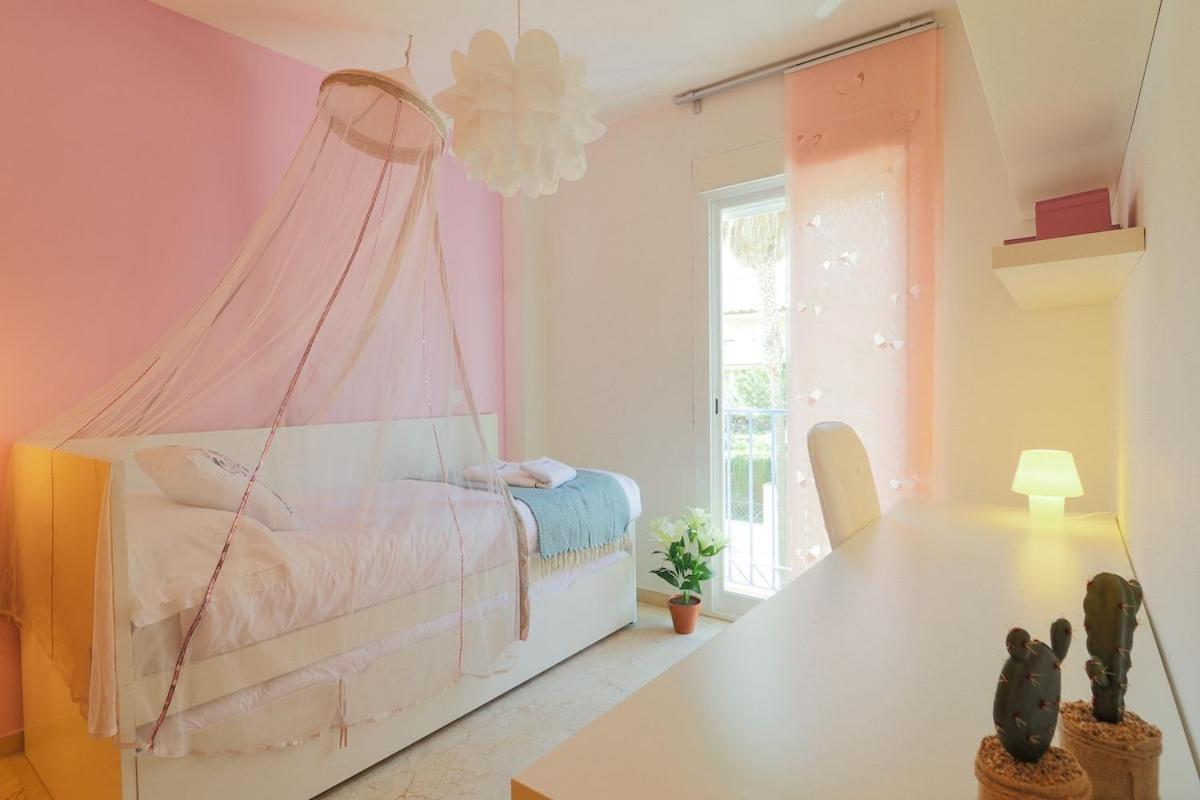 C43 - Family House With Terrace And Shared Pool Villa Беналмадена Екстериор снимка